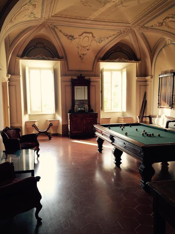 Castello Di Coazzolo Bed & Breakfast Neive Dış mekan fotoğraf