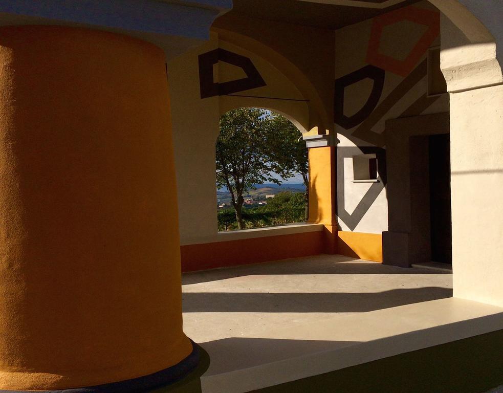 Castello Di Coazzolo Bed & Breakfast Neive Dış mekan fotoğraf
